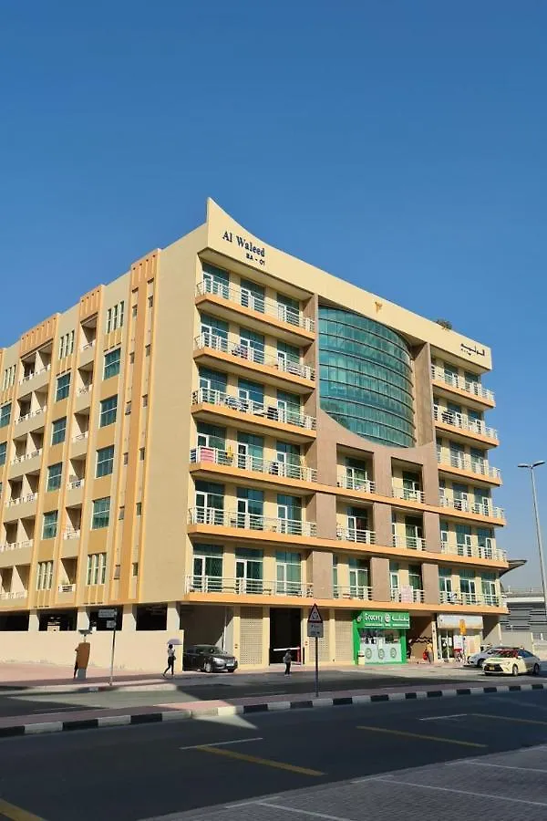 Huge Room In Al Barsha 1 Near Mashreq Metro Dubaj